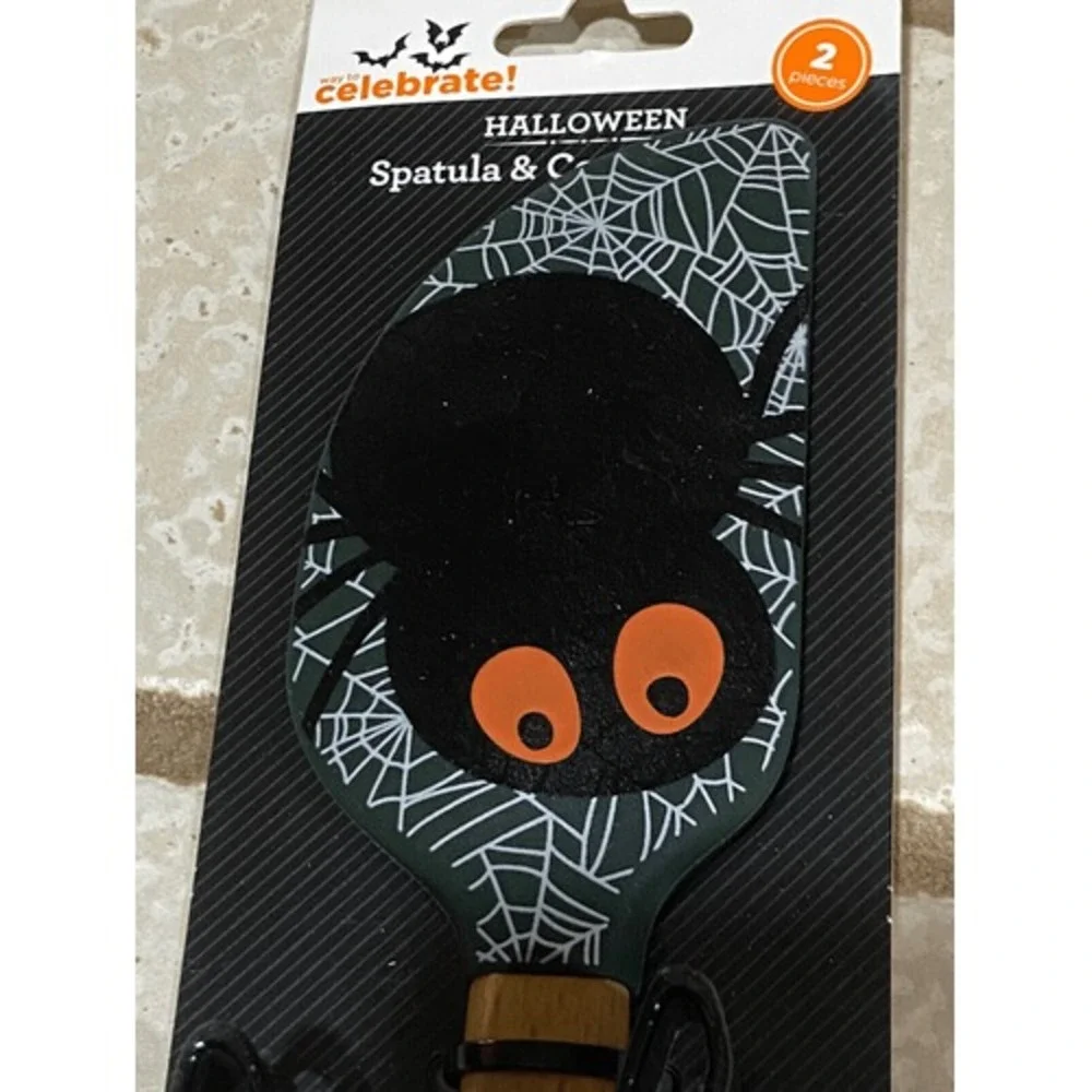 Way to Celebrate Halloween Spatula and Cookie Cutter‎ Pumpkin and Spider Set